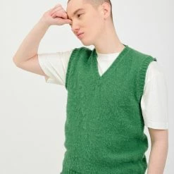 Howlin' Shaggy Bear Slipover - Greenlove -Howlin's Shop AW22LOOKBOOK 218