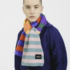 Howlin' A Winter Affair - Electric Blue -Howlin's Shop AW22LOOKBOOK 5 1a2ac9ee 2b12 45bb 98e5 c6278ceda9ab