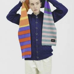 Howlin' A Winter Affair - Electric Blue -Howlin's Shop AW22LOOKBOOK 6 346023cd a433 443f b8bb 8b0b35db4920