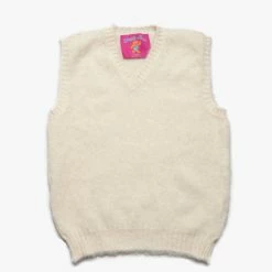 Howlin' Shaggy Bear Slipover - White